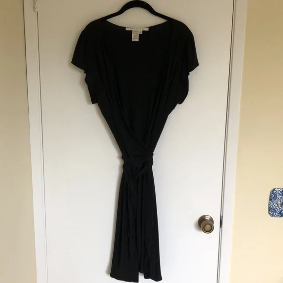 MAX STUDIO•Slinky Wrap Dress - Picture 8 of 8